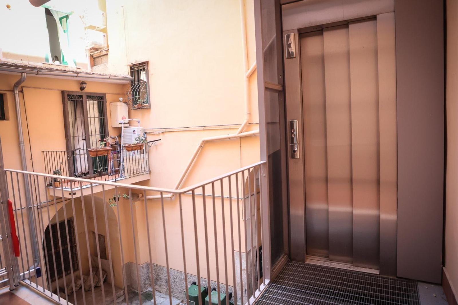 Petramare Charming House Apartment Salerno Exterior photo
